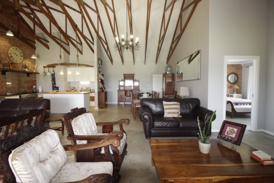 4 Bedroom Property for Sale in Paradise Beach Eastern Cape